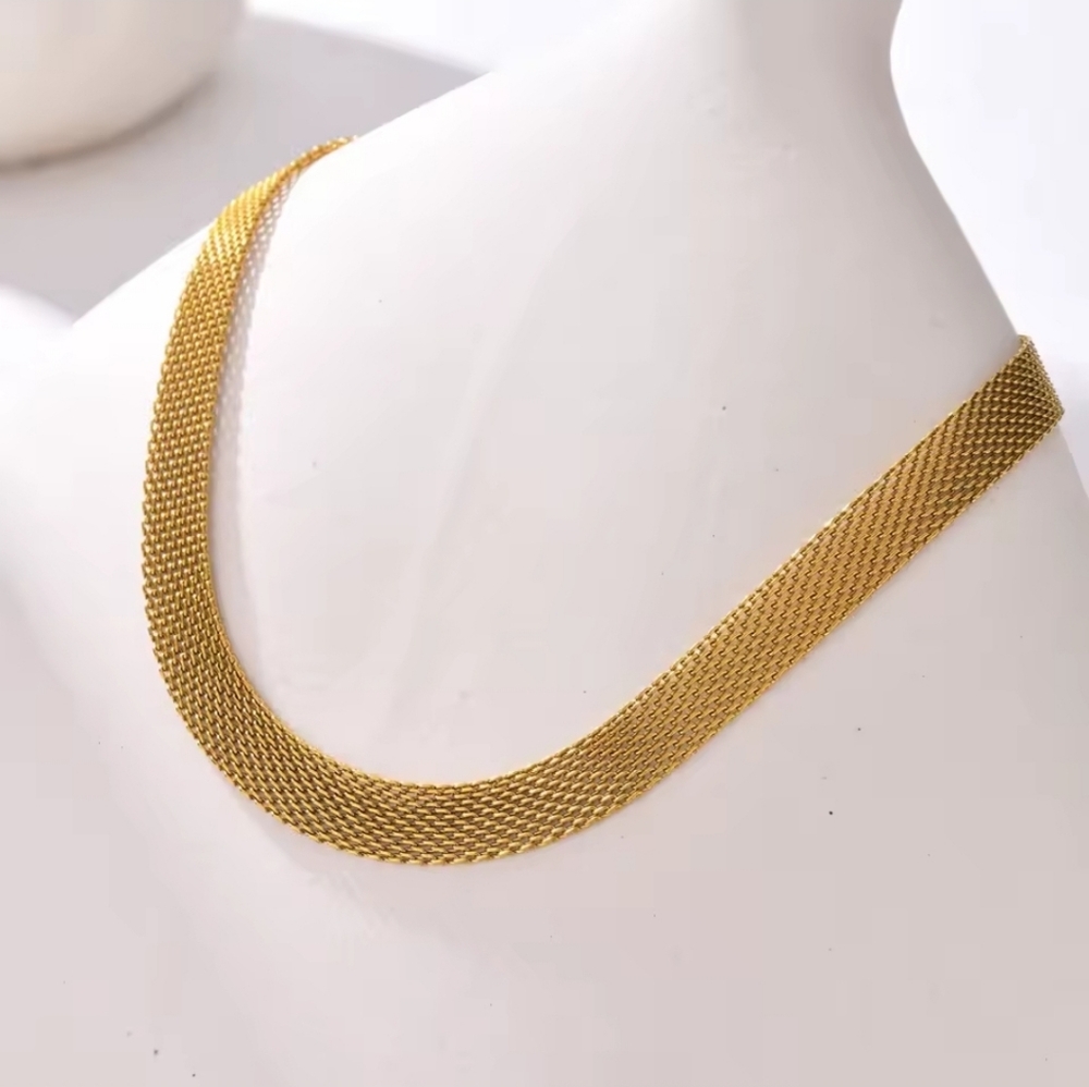 Elegant Gold✨️ Mesh Necklace GP STAINLESS steel Hypoallergenic. GORGEOUS ✨️ - Picture 6 of 8
